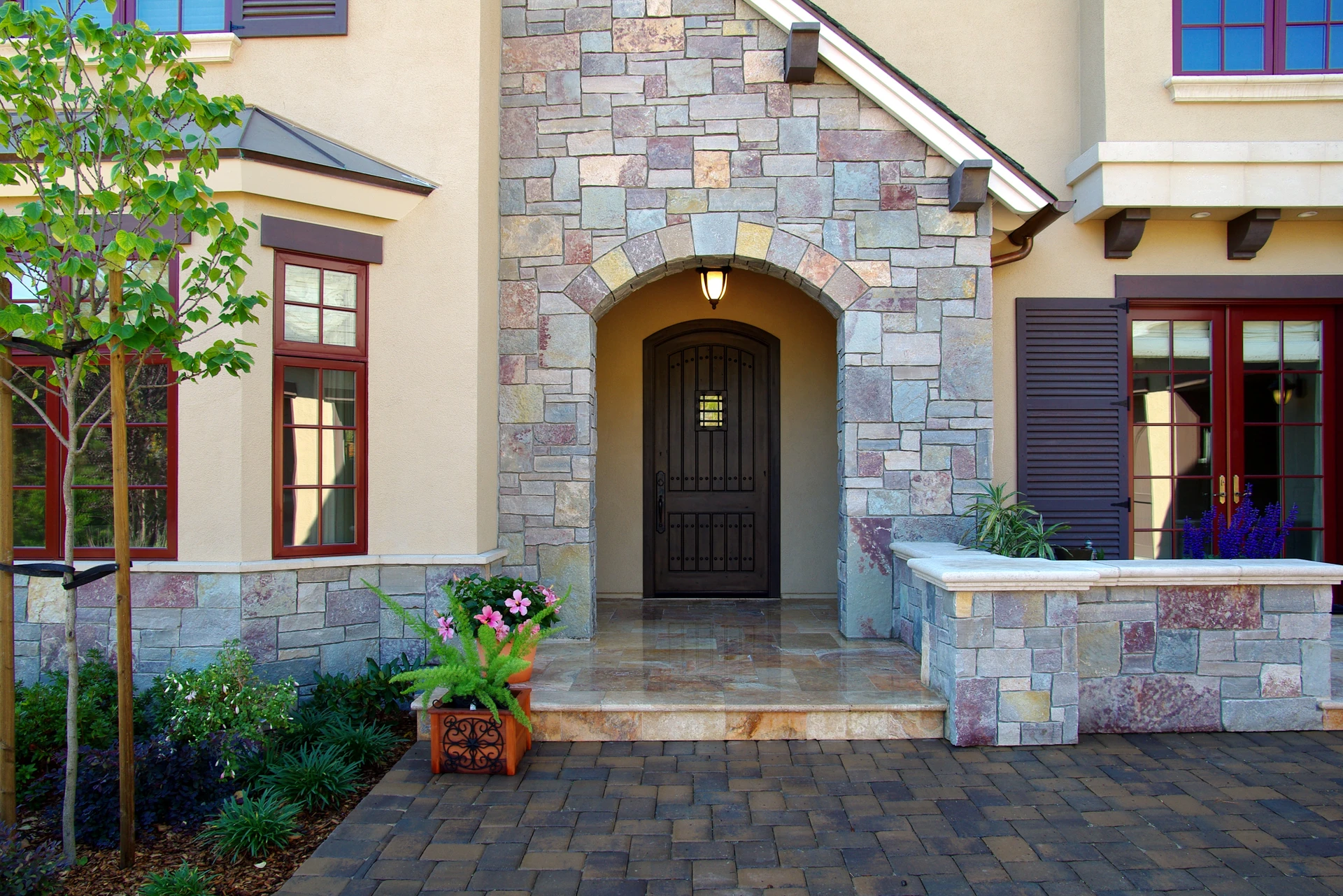 Hillsborough Manor - Image 2
